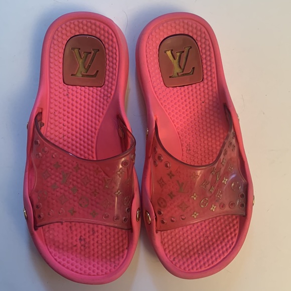 Louis Vuitton pink Monogrammed Pool Slide Sandals Sz 7.5/8 - Picture 2 of 9